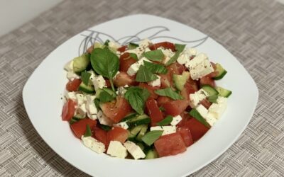 Rețetă Sănătoasă pentru Copii – Salată cu brânză feta